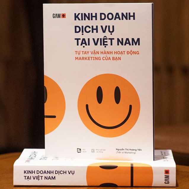 Sách - Kinh Doanh Dịch Vụ Tại Việt Nam - Tự Tay Vận Hành Hoạt Động Marketing Của Bạn