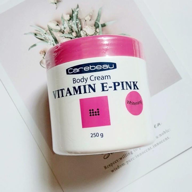 Kem Dưỡng Ẩm Vitamin E Carebeau Body Cream Pink 250g Thái Lan