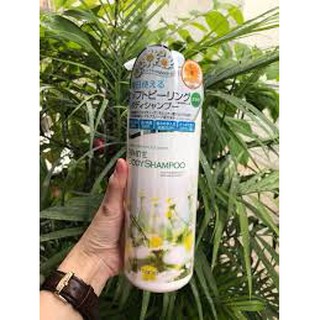 SỮA TẮM TRẮNG DA MANIS WHITE BODY SHAMPOO