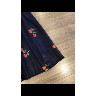 Đầm TOPSHOP thêu