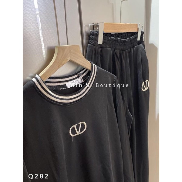 Bộ thể thao phối sọc