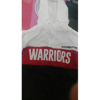 ẢNH THẬT ÁO GIÓ WARRIOR V TAEHYUNG BTS