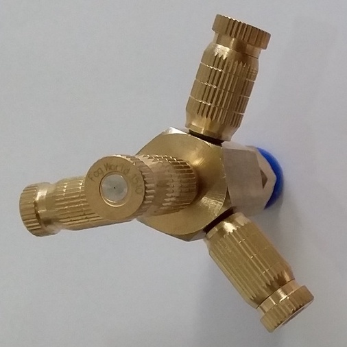 Combo 1 cái đế 4 hướng + béc phun sương TẶNG 1 cái T (ngã ba)