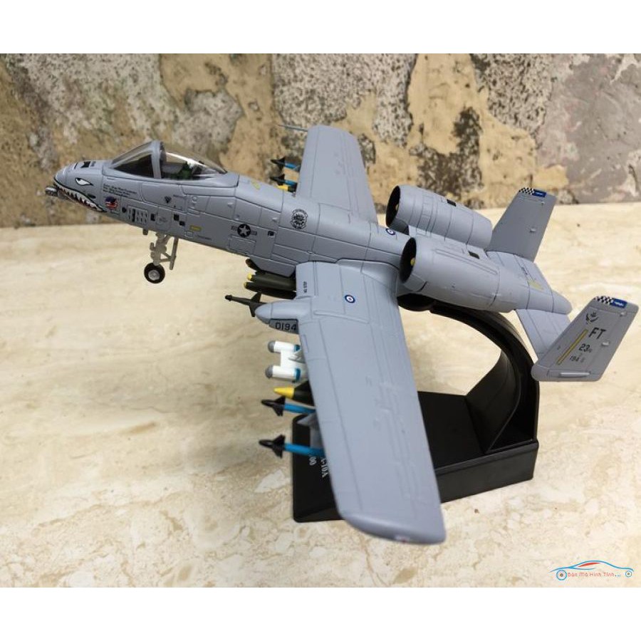 ​Mô hình máy bay A-10 Thunderbolt II  tỷ lệ 1:100