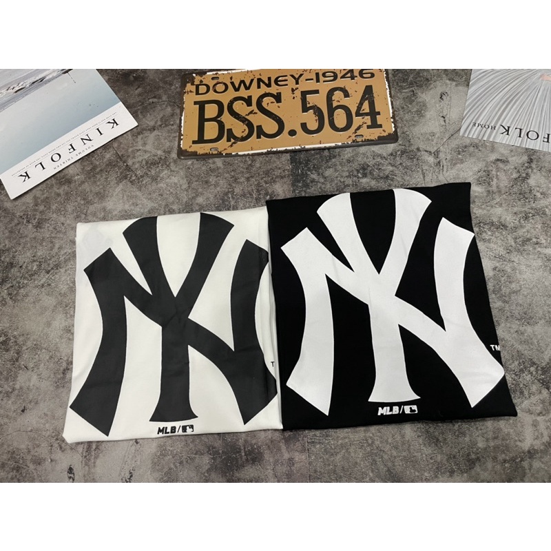 Áo Thun Basic Đen NY Chất Mịn Mát Thêu Logo Trắng Mặt Trước