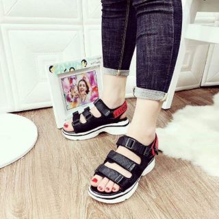 Giày scandal s