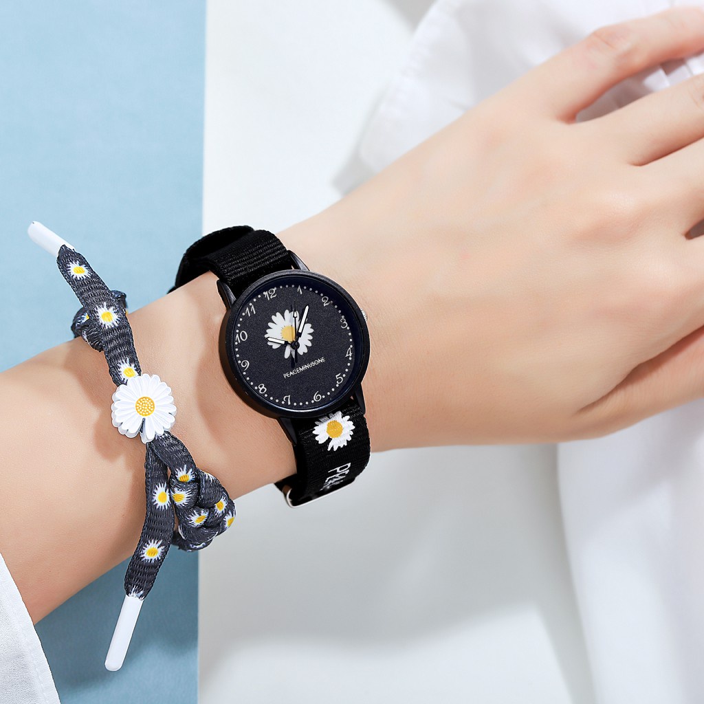 Đồng hồ đeo tay dây vải canvas họa tiết hoa cúc thời trang dễ phối đồ cho nữ | BigBuy360 - bigbuy360.vn