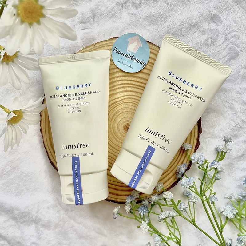 Sữa Rửa Mặt Giúp Cân Bằng Độ pH Việt Quất Innisfree Blueberry Rebalancing 5.5 Cleanser 100ml