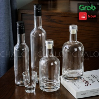Chai thuỷ tinh đựng rượu cổ cao dáng tròn nắp nhôm Vodka Men 300ml - 500ml