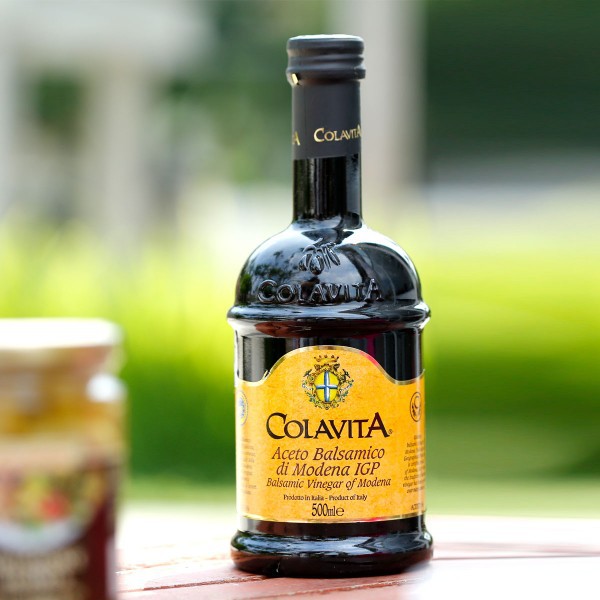 Dấm thơm Balsamic hiệu COLAVITA chai 500ml