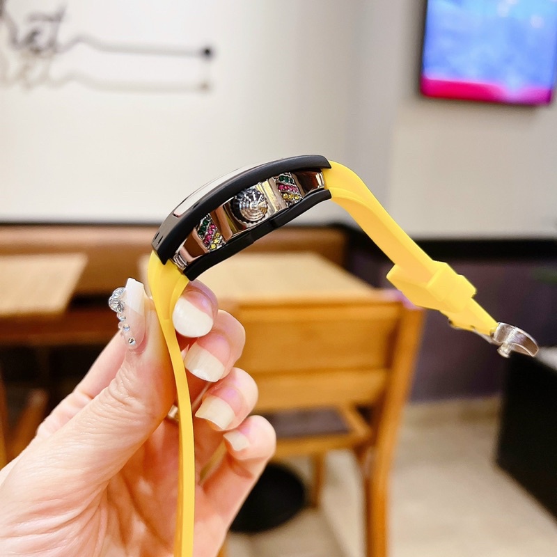 Đồng hồ nữ Dannilu phong cách thể thao size 38mm