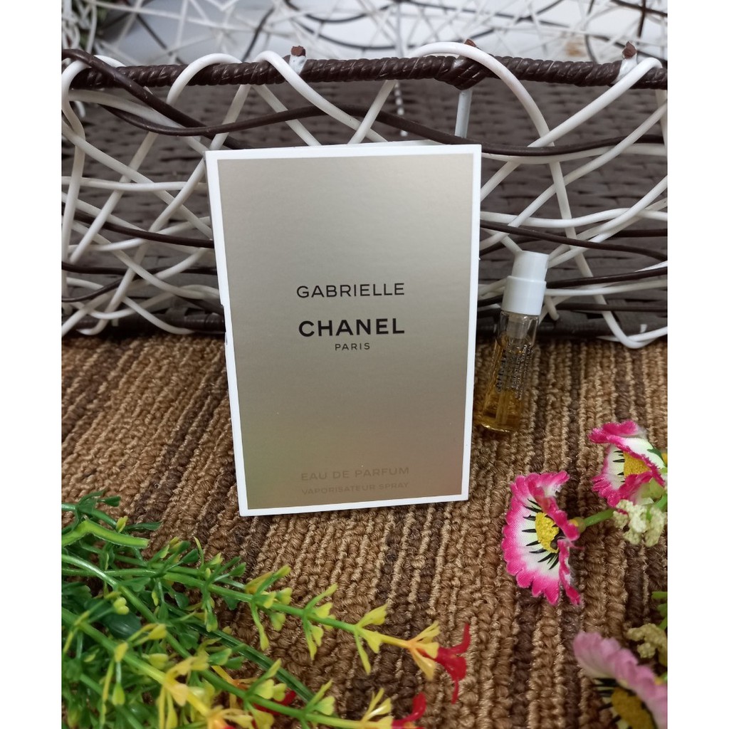 Nước hoa Vial nữ Chanel Gabrielle Eau de Parfum chai 1.5ml