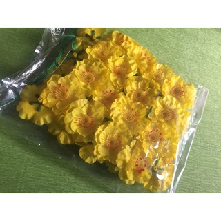 bịch hoa mai giả trang trí 1 bịch có 40 hoa