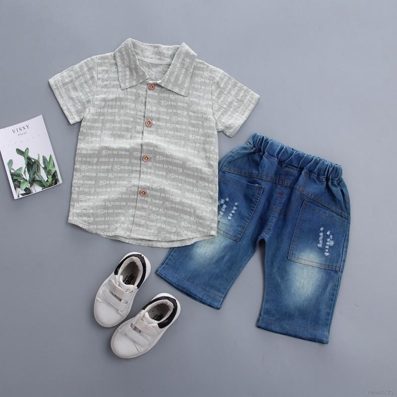 Set áo thun tay ngắn in chữ &amp; quần short denim cho bé trai