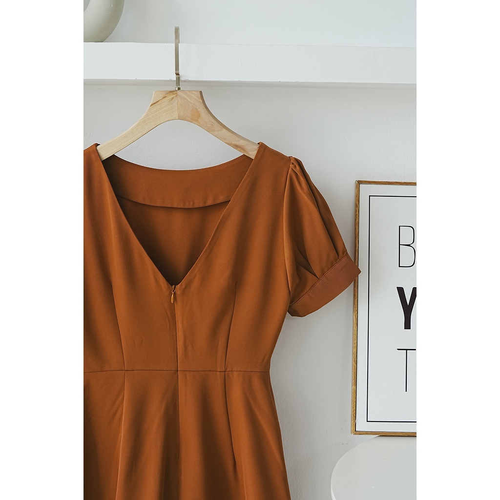 Đầm VIENNE TRAN Tay Bồng Dáng Xòe V63R22H012