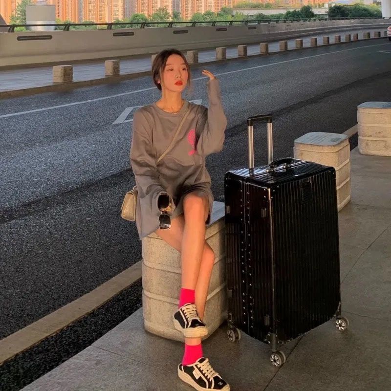 Áo Thun Tay Dài Dáng Rộng In Họa Tiết Hoa Phong Cách Hàn Quốc Thời Trang Xuân Hè Cho Nữ