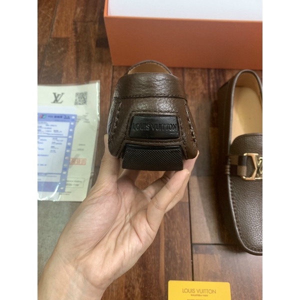Giày nam LV, giày lười moca da thật đế cao su non, lót da. Hàng super fullbox thẻ bill