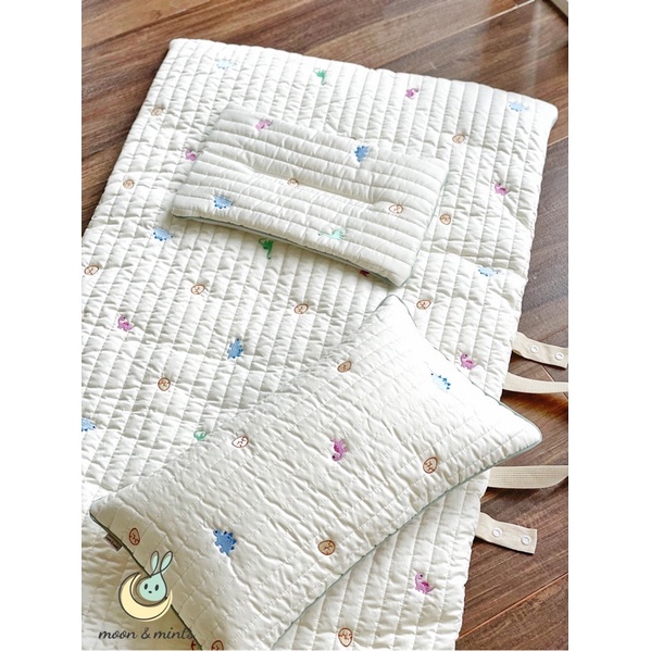 Đệm ngủ gấp gọn/gối điều hòa Moon&Mints cho bé đi mẫu giáo/nhà trẻ, lót nôi cũi