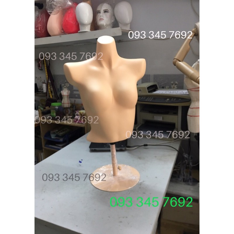 Manocanh mặc bikini có đế