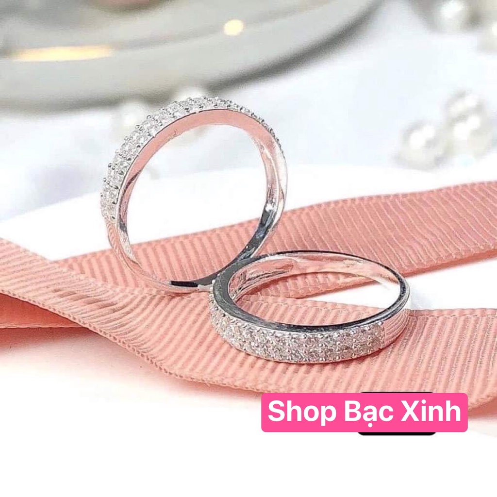 Nhẫn Bạc 2 hàng đá cho nữ. Đính đá li ti lấp lánh nhẹ nhàng nhưng không kém phần tinh tế sang trọng