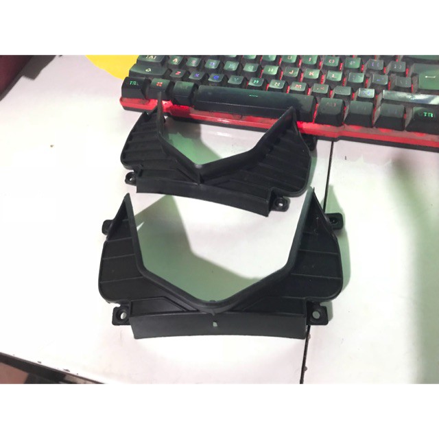 Tai đỡ đèn pha Xe điện Xmen