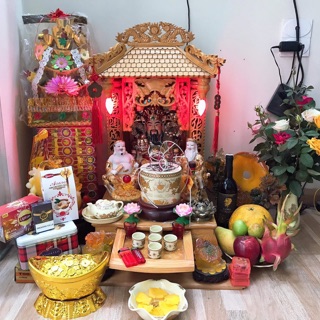 Nến hoa sen thắp hương Tết