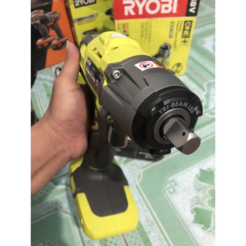 Máy xiết bulong ryobi