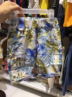 Quần jean lửng bé trai