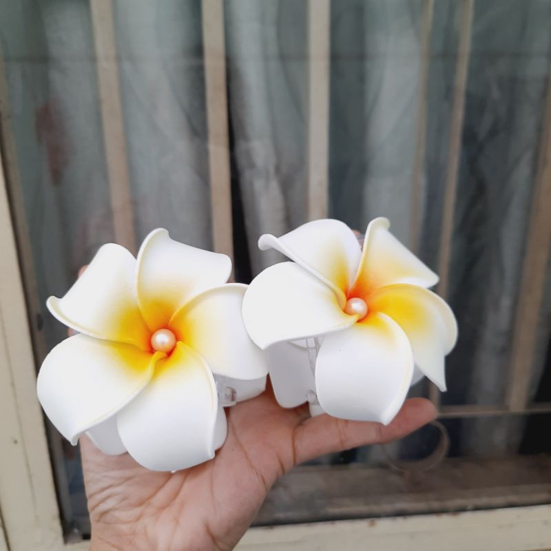 Kẹp tóc 5 răng đính hoa sứ (hoa nhỏ 4cm/hoa đại 7)