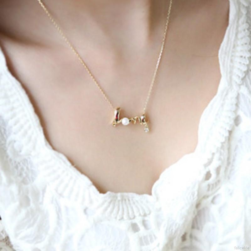 Vòng cổ chữ LOVE cho nữ