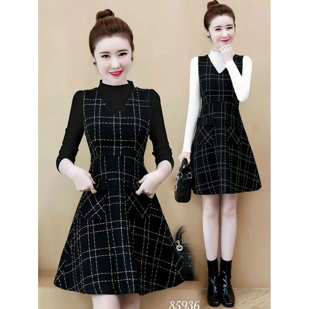 Set áo thun tay dài và đầm xòe kẻ caro thanh lịch