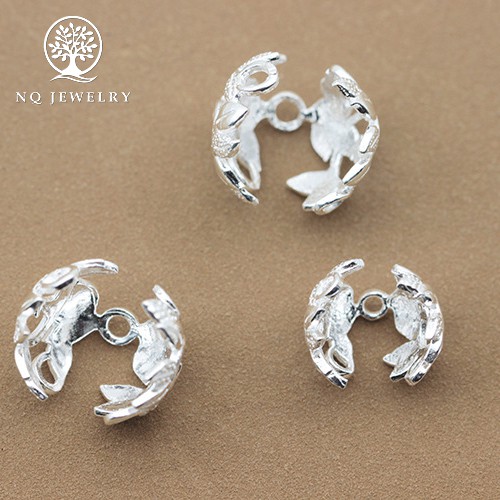 Charm bạc hoa ôm hạt xỏ ngang - NQ Jewelry