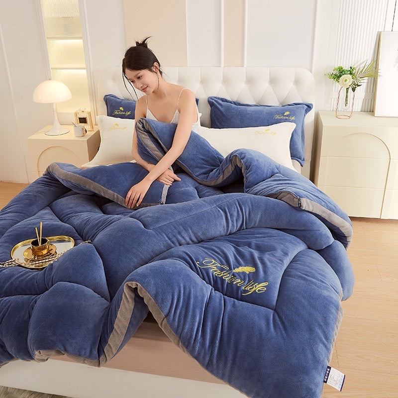 Chăn lông cừu Fashion Life MINH AN hàng nhập khẩu kích thước 2m*2m3 nặng 4kg bề mặt lông mềm mướt nhẹ và giữ nhiệt tốt