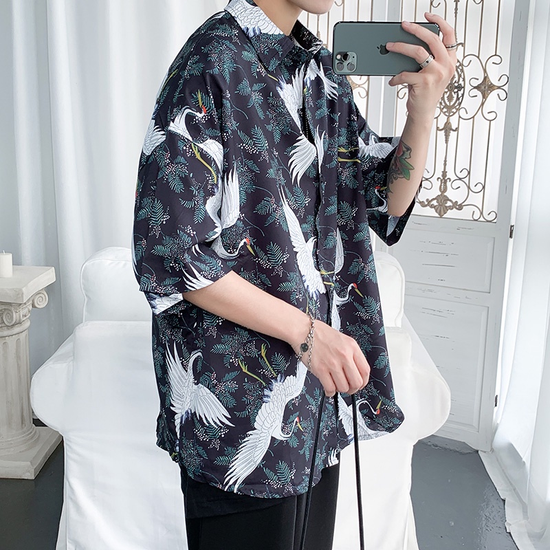 Áo Sơ Mi Tay Ngắn Dáng Rộng In Hình Chim Hạc Kiểu Nhật Bản Cá Tính Cho Nam