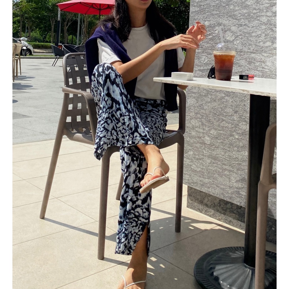Quần Pattern Slit Pants