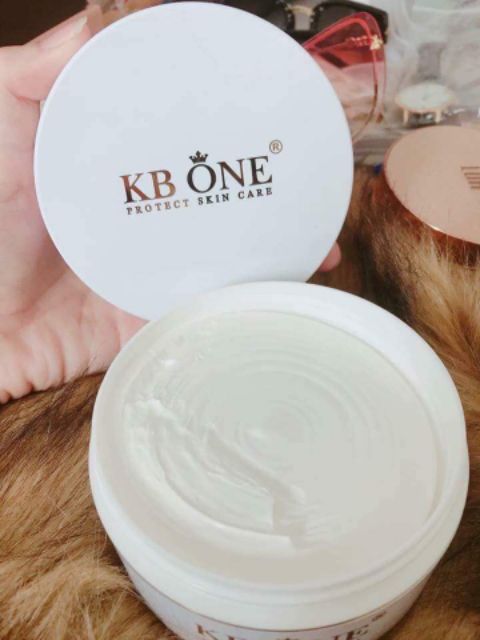 Kem KBone Whitening Body Cream 200 gram - Dưỡng trắng toàn thân