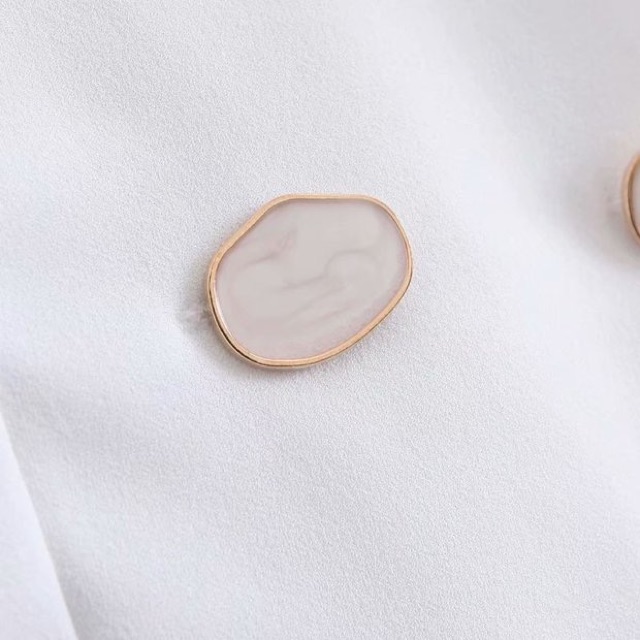 Áo croptop cổ vest Bella Hadid tqxk