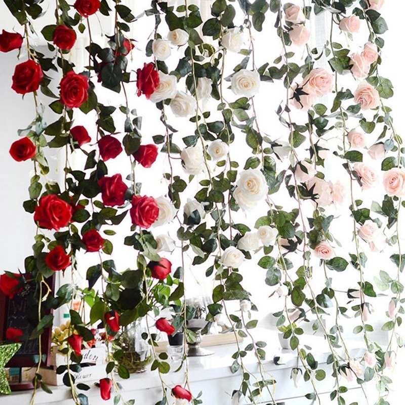 Hoa giả treo tường xinh xắn dùng trang trí đám cưới