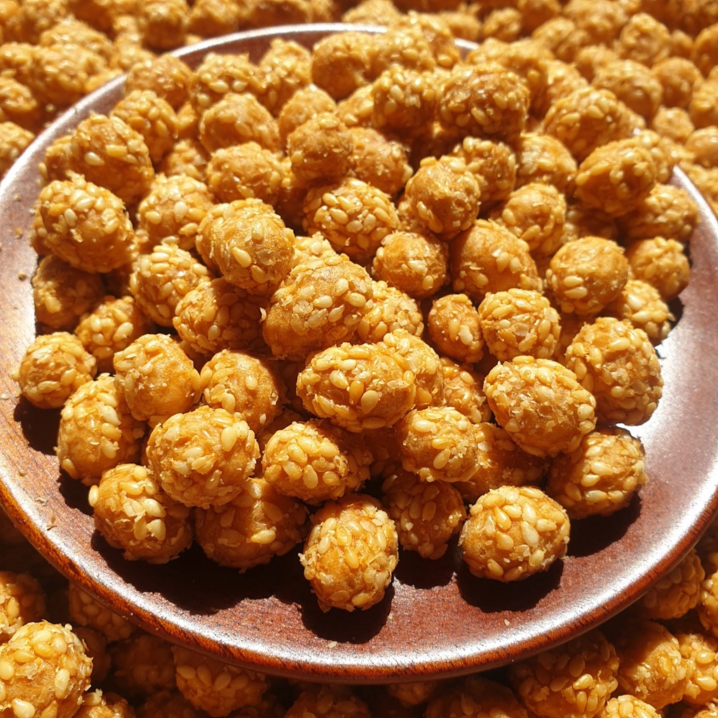 Đậu Phộng Da Cá Vị Mè - Lon 150Gr