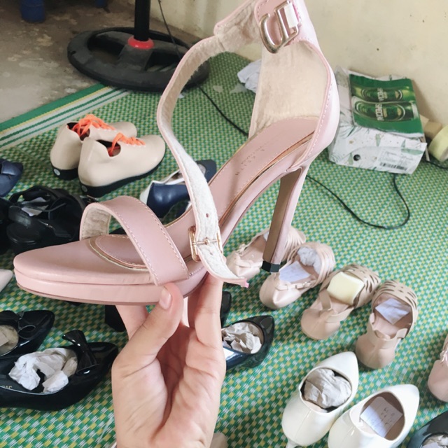 Combo giầy cao gót cho khách