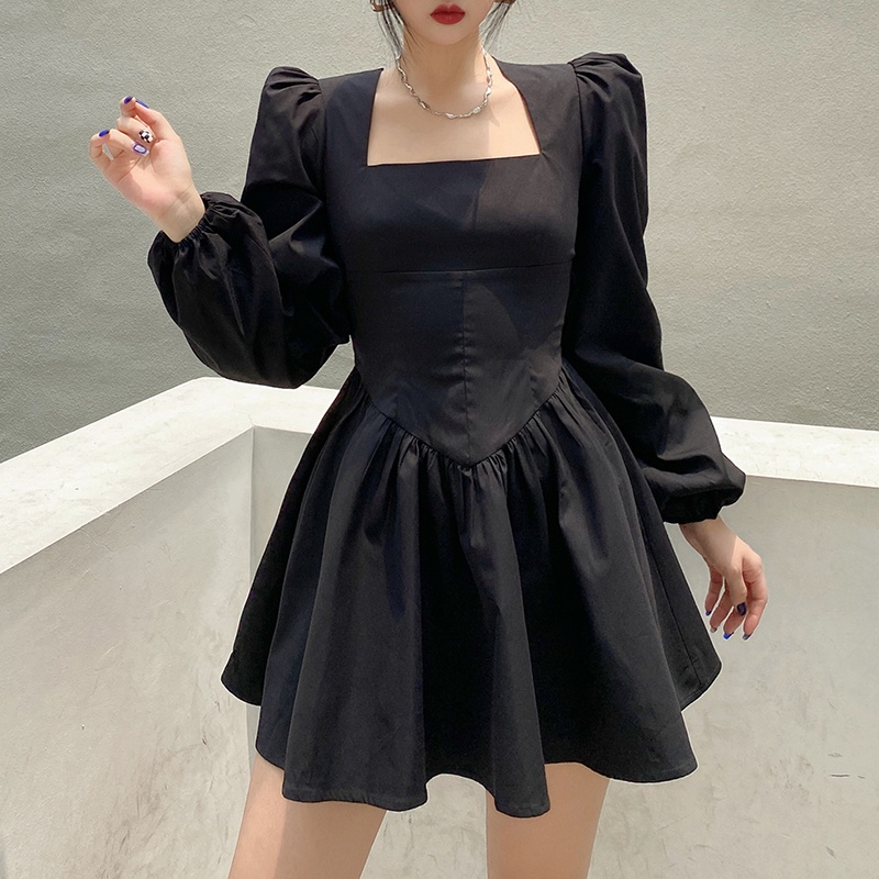 Váy xòe cổ vuông tay bồng DR001