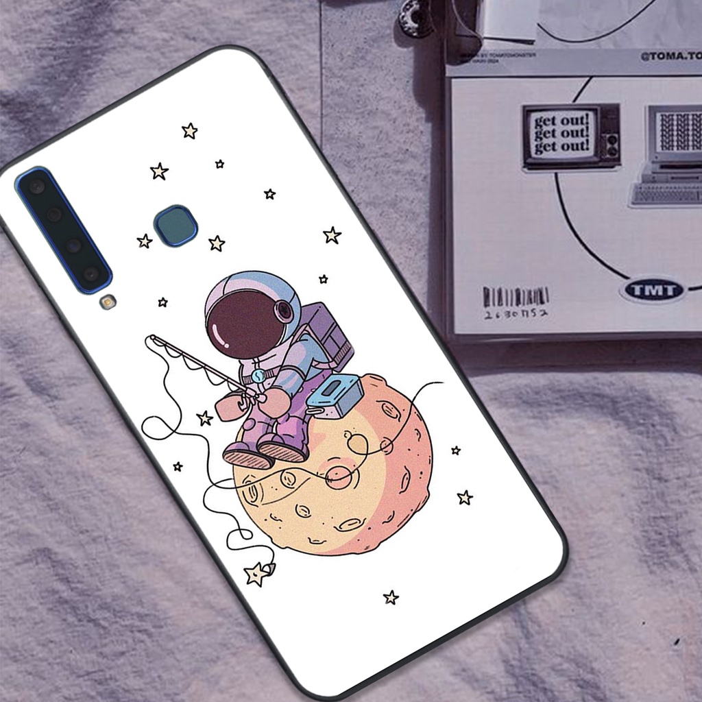 Bộ ốp lưng Samsung A7 2018 / A9 2018 phi hành gia vũ trụ siêu đáng yêu, cute. Ốp lưng SS chính hãng chất lượng cao