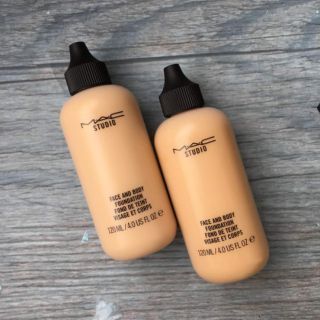 KEM NỀN MAC FACE AND BODY