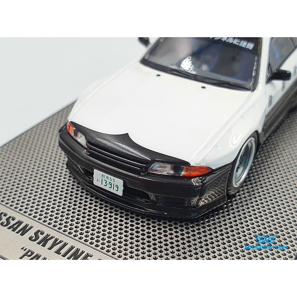 Xe Mô Hình Nissan Skyline GT-R(R32) Pandem/Rocket Bunny Japan Police Livery DriftCar Tỉ lệ 1:64 Inno Model ( Trắng Đen )