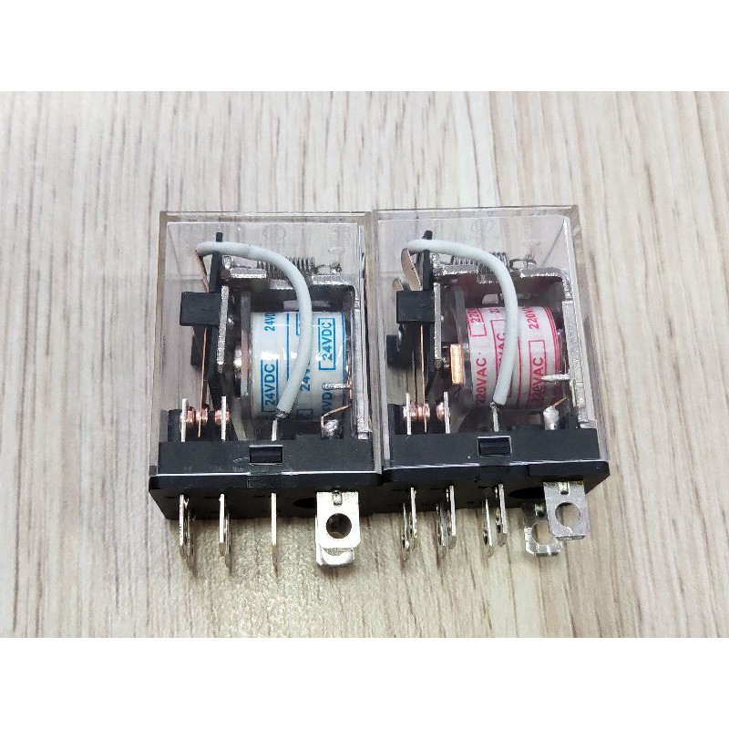 Relay kiếng 8 chân dẹp lớn JQX-13F/2Z 10A 220V 24V, Đế CZT08B-01 Chint