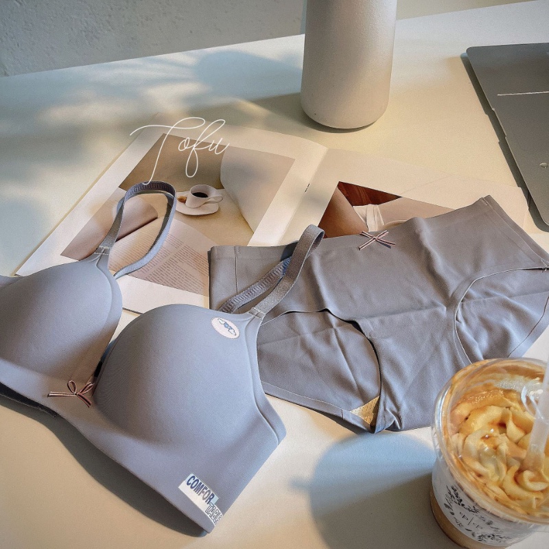 Áo Ngực Không Gọng Không Đường May Thoải Mái Và Thoáng Khí Cho Nữ