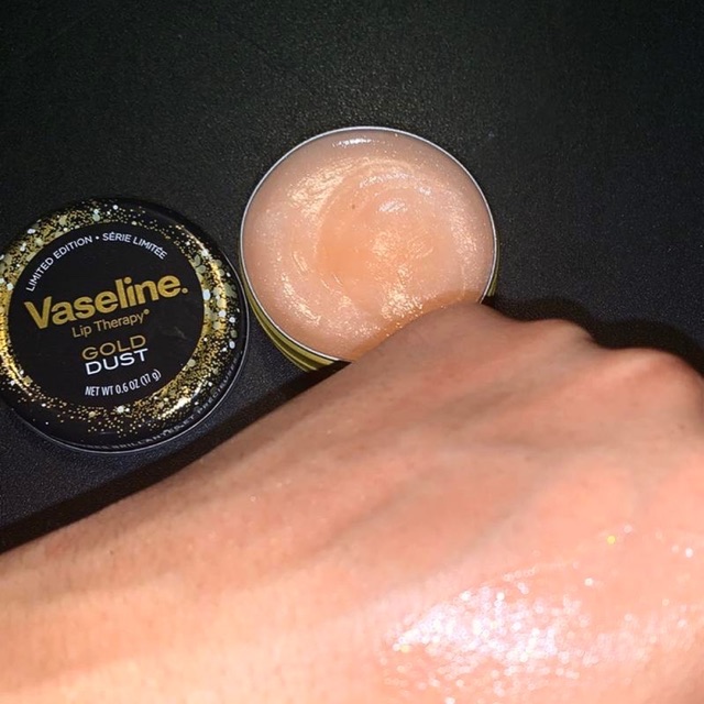 Vaseline Lip Therapy Gold Dust LIMITED EDITION - Hộp thiếc 17g | BigBuy360 - bigbuy360.vn