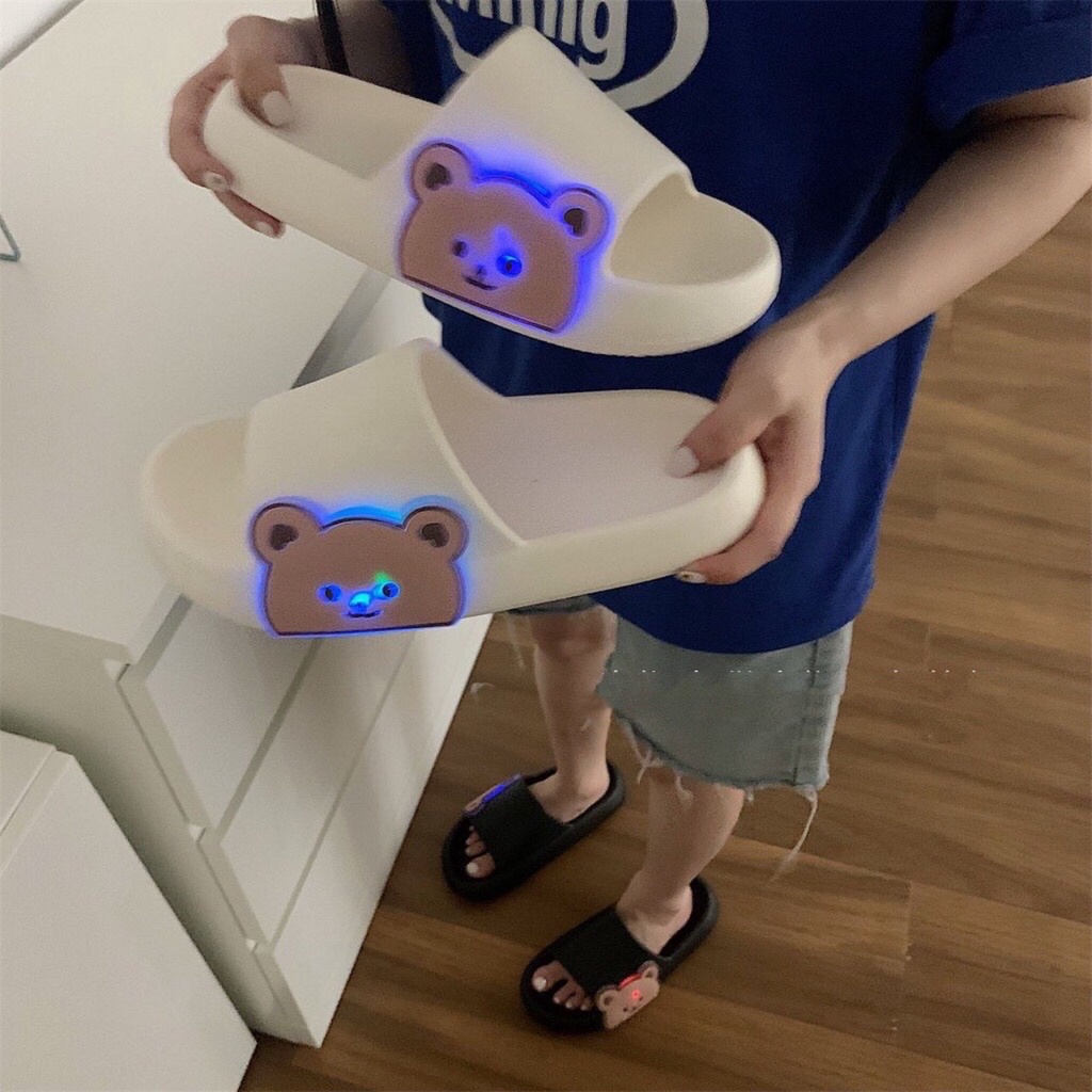 Dép Gấu phát sáng đế dày , dép quai ngang nữ đế bánh mì ( Lấy tăng size vì size bé ) 106