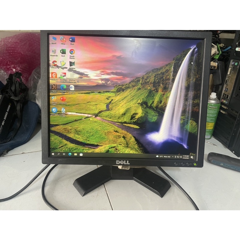 Màn hình 17in Dell vuông E170sc hàng đẹp không lỗi , đã bao gồm dây vga và nguồn bảo hành 1thang
