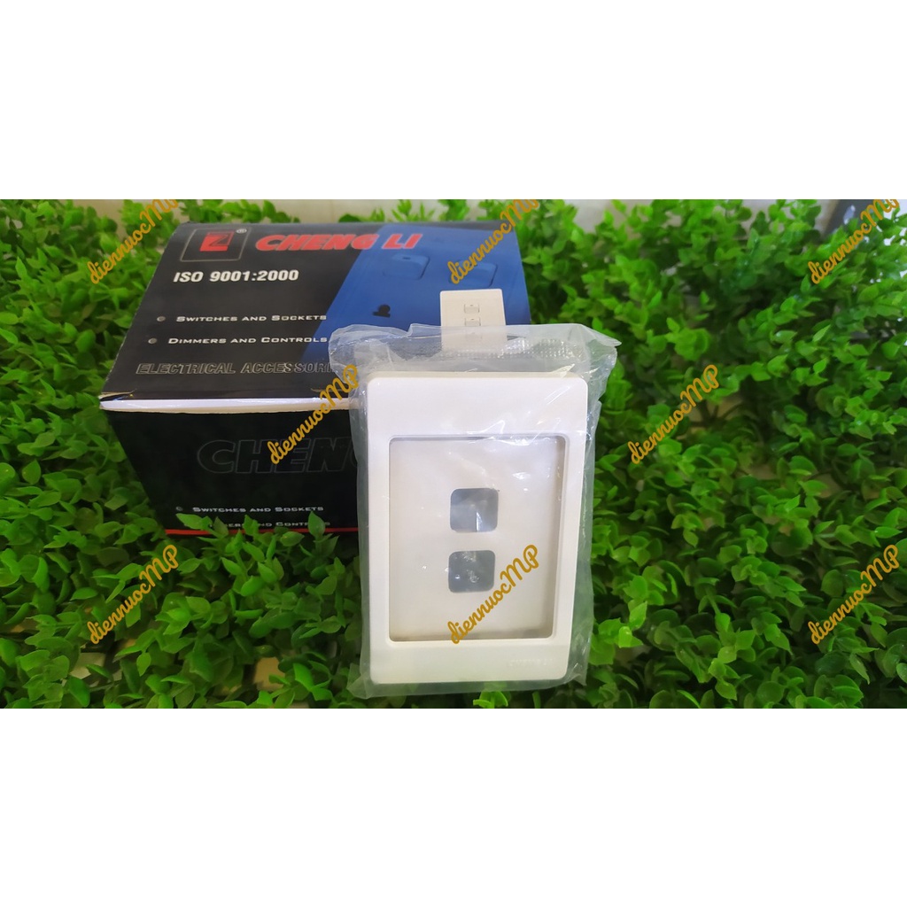 Mặt nạ lắp công tắc lỗ vuông Chengli